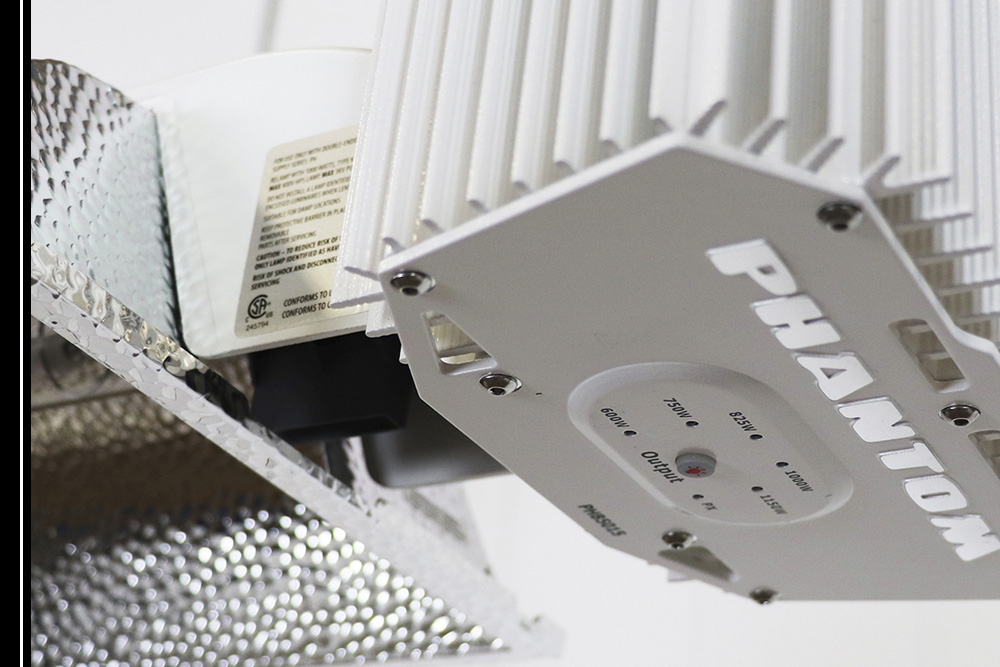 Feature-Callout_Phantom-50_Dimming